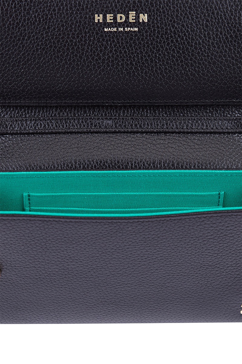 Bolso de piel negro marca HedenBrand, colección Drape Shoulder terracota