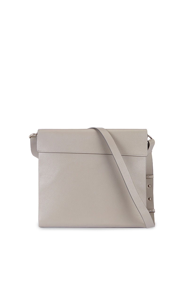 Bolso de piel topo marca HedenBrand, colección Drape Shoulder Square PM