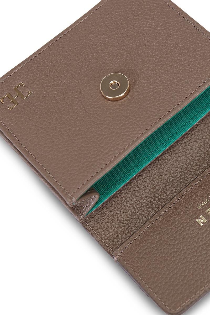 Drapé_Card_holder_square_taupe_3