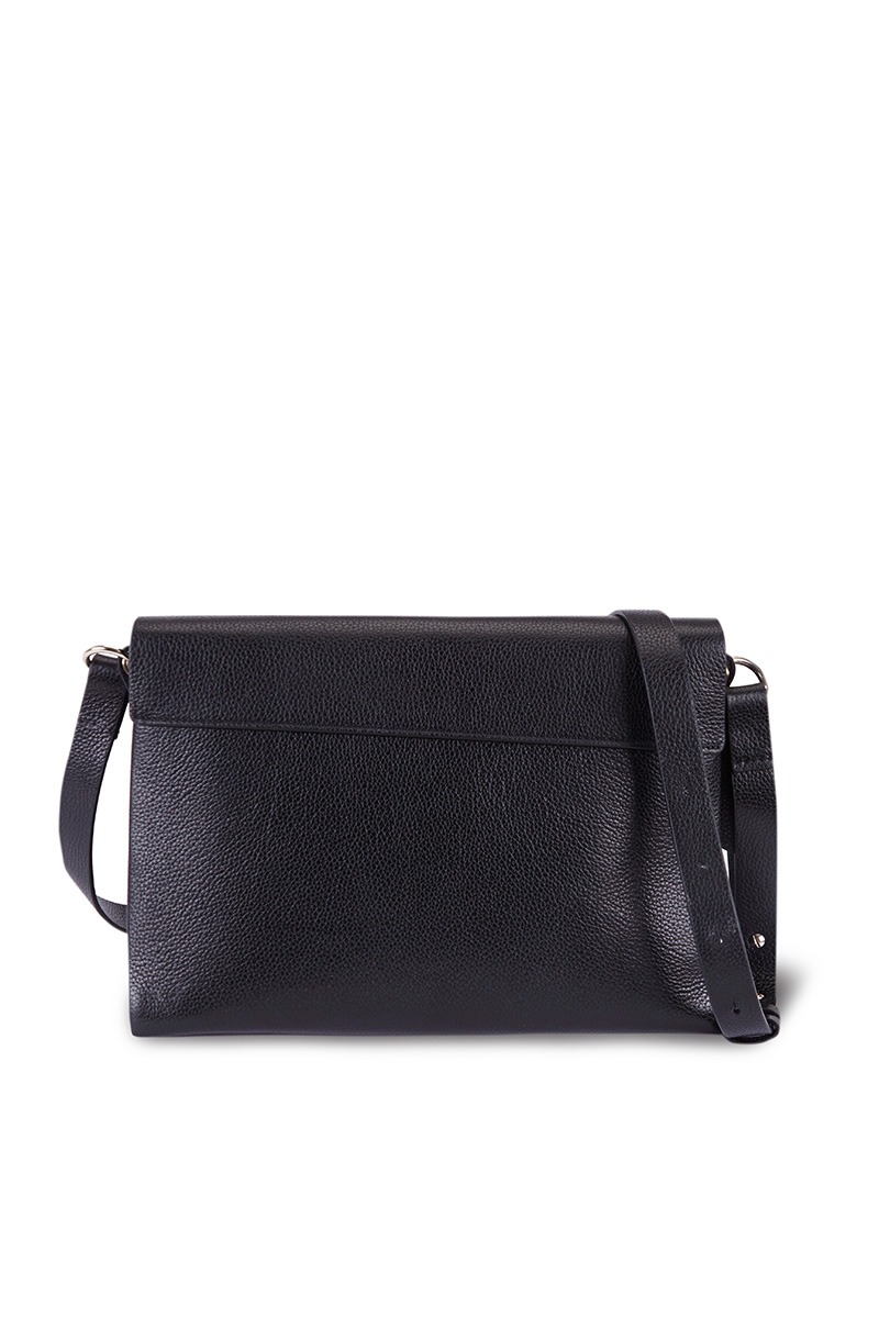 Drapé_Shoulder_RectangularGM_black_3 Bolso de piel negro marca HedenBrand, colección Drape Shoulder terracota