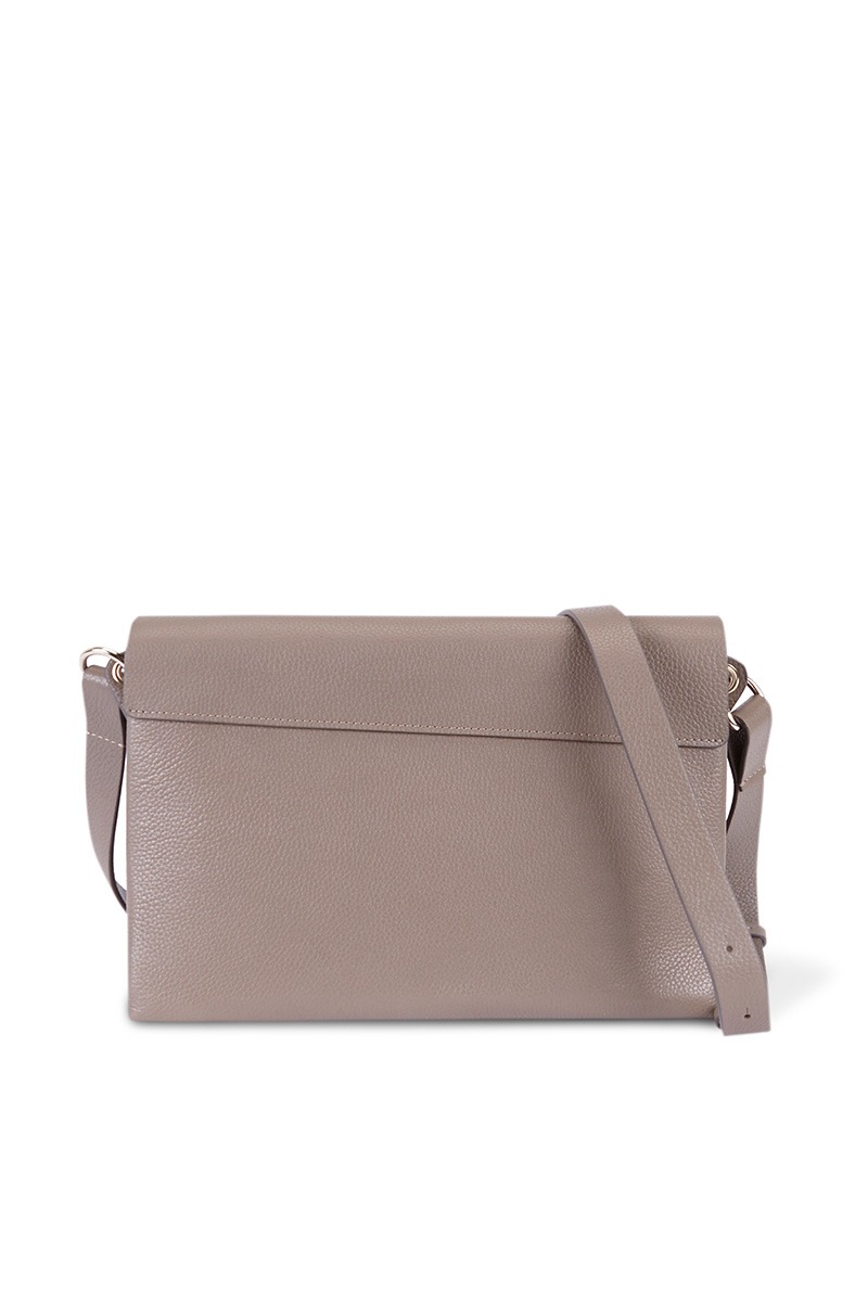 Drapé_Shoulder_RectangularMM_Topo_3 Bolso de piel gris marca HedenBrand, colección Drape Shoulder terracota
