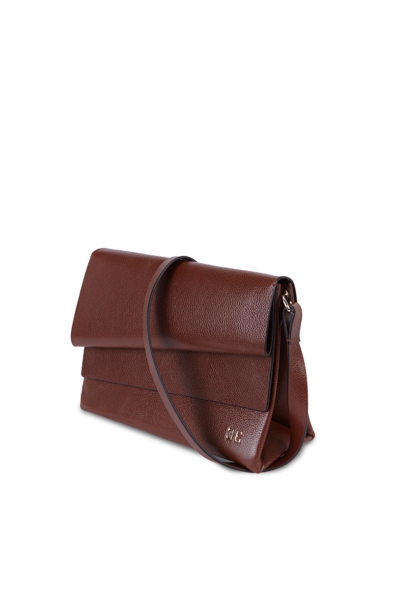 Drapé_Shoulder_RectangularGM_brown_2 Bolso de piel marrón marca HedenBrand, colección Drape Shoulder terracota