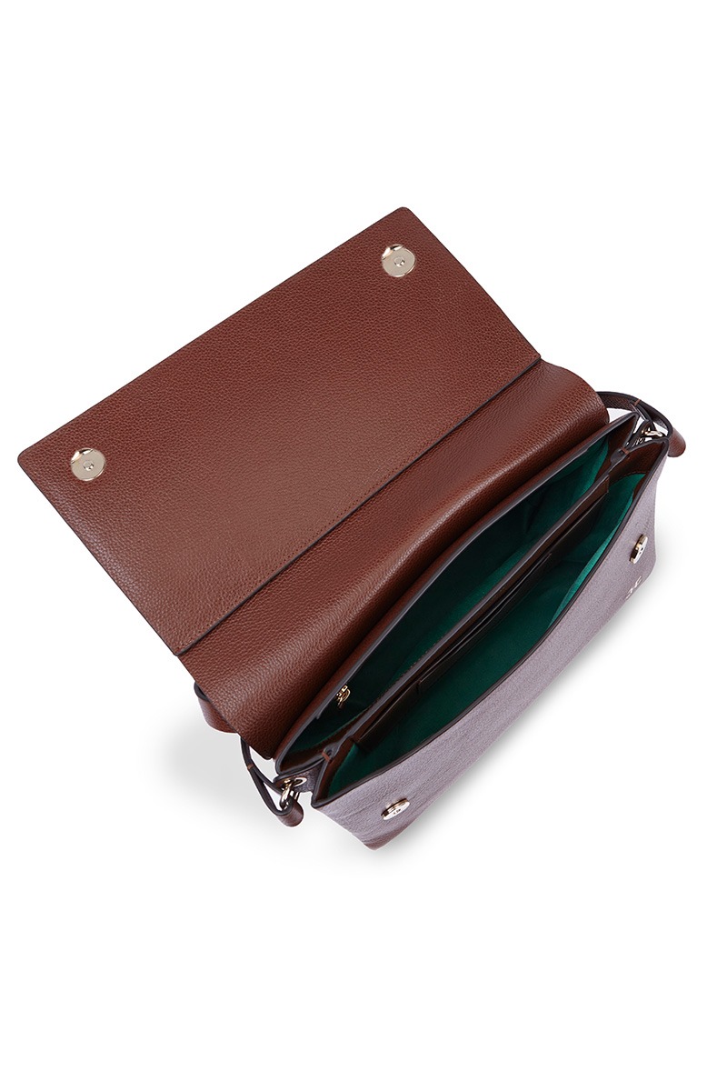 Drapé_Shoulder_RectangularGM_brown_4 Bolso de piel marrón marca HedenBrand, colección Drape Shoulder terracota