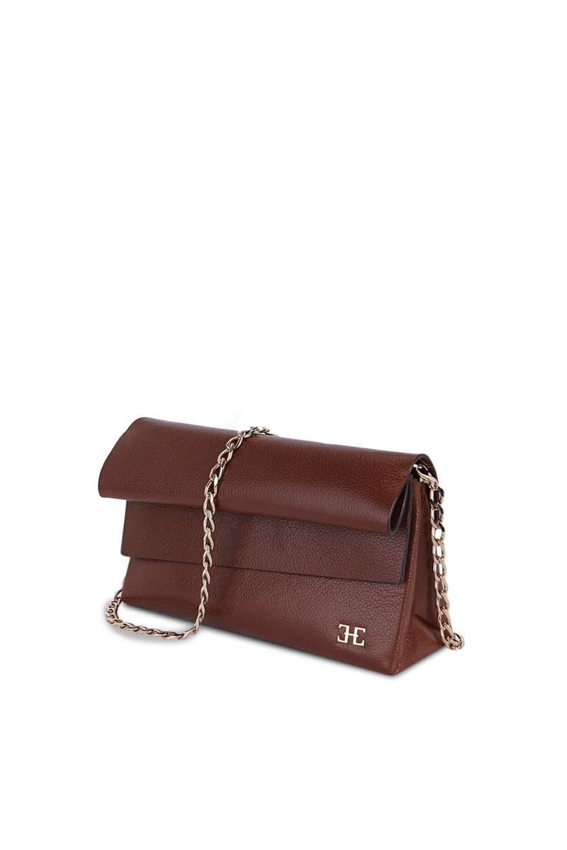 Drapé_Shoulder_RectangularPM_Brown_2 Bolso de piel marrón marca HedenBrand, colección Drape Shoulder terracota