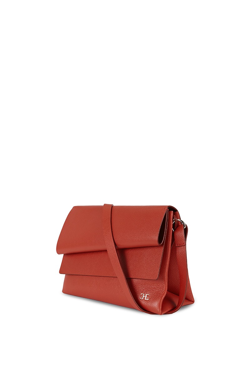 Drapé_Shoulder_RectangularGM_terracota_2 Bolso de piel rojo marca HedenBrand, colección Drape Shoulder terracota