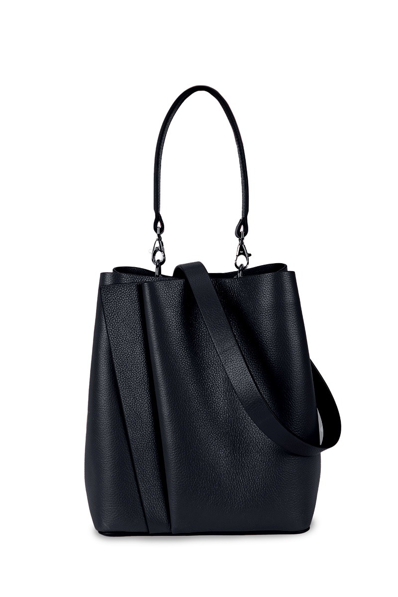 Drapé_Bucket_MM_black_3 Bolso de piel negro marca Heden modelo Bucket terracota MM, colección Drape