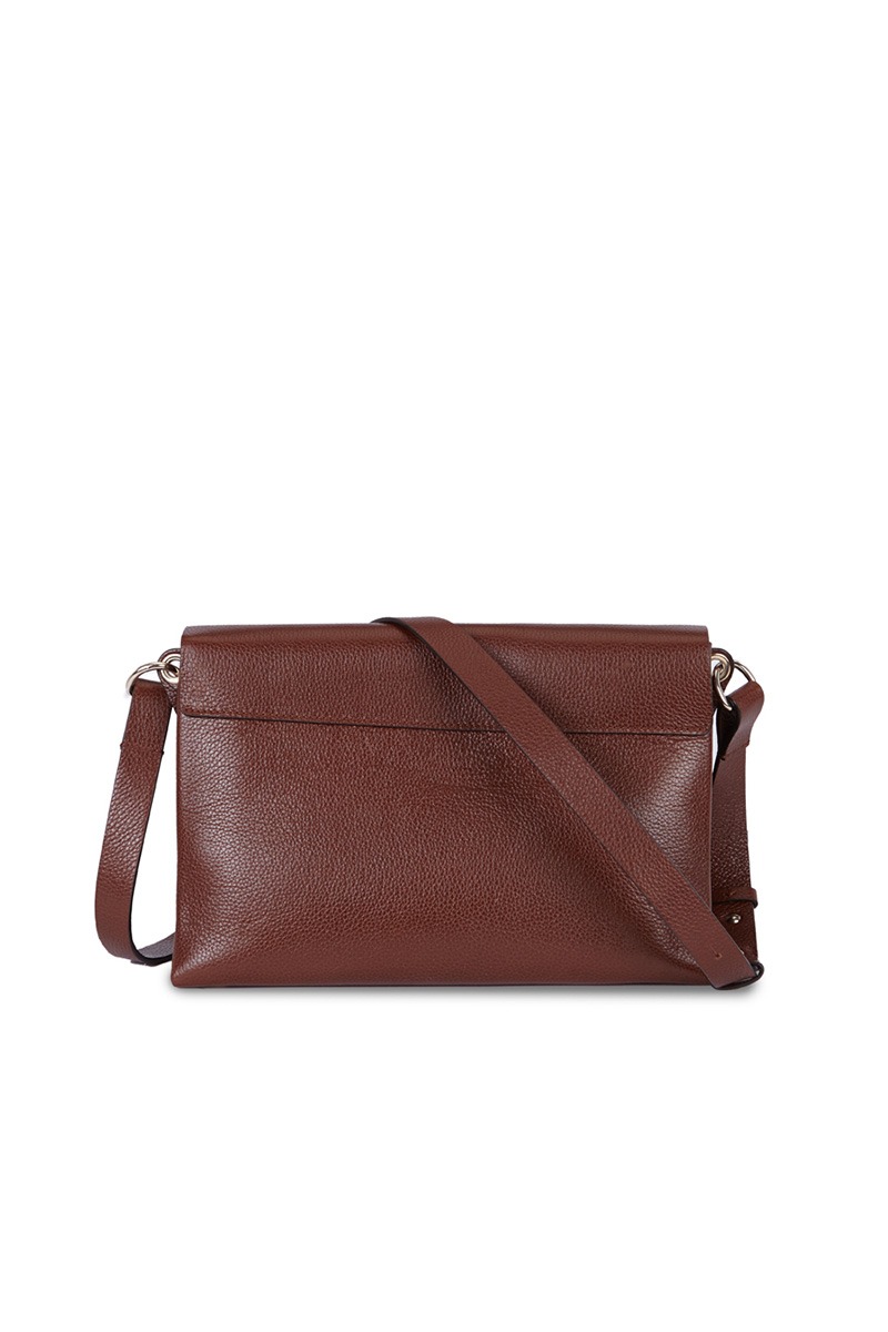 Drapé_Shadow_brown_3 Bolso de piel marrón marca HedenBrand, colección Drape Shadow terracota