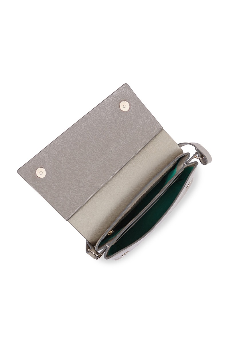 Drapé_Shadow_grey_4 Bolso de piel gris marca HedenBrand, colección Drape Shadow terracota