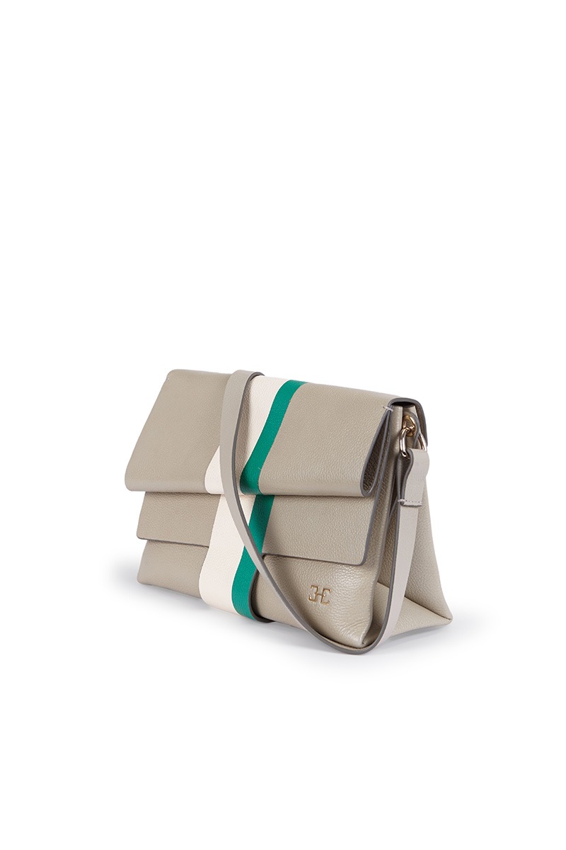 Drapé_graphic_grey_2 Bolso de piel gris, con una banda vertical blanca y verde, de la colección Drape Graphic