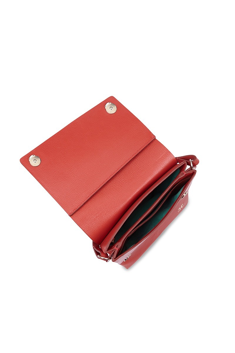 Drapé_Shoulder_RectangularPM_SQUARE_Terracota_4 Bolso de piel rojo terracota marca HedenBrand, colección Drape Shoulder Square PM